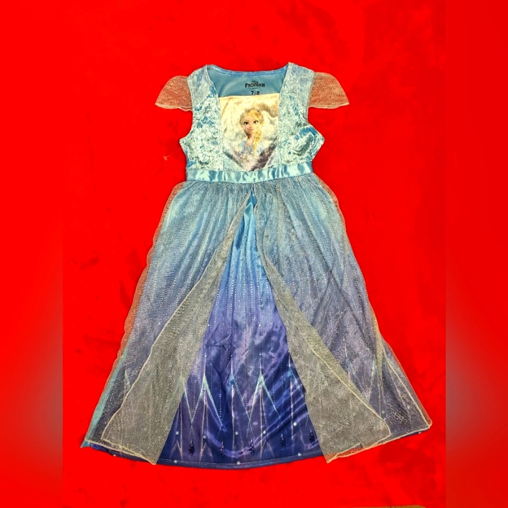 Elsa Frozen nightgown